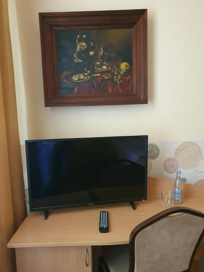 Hotel Iskra 2*