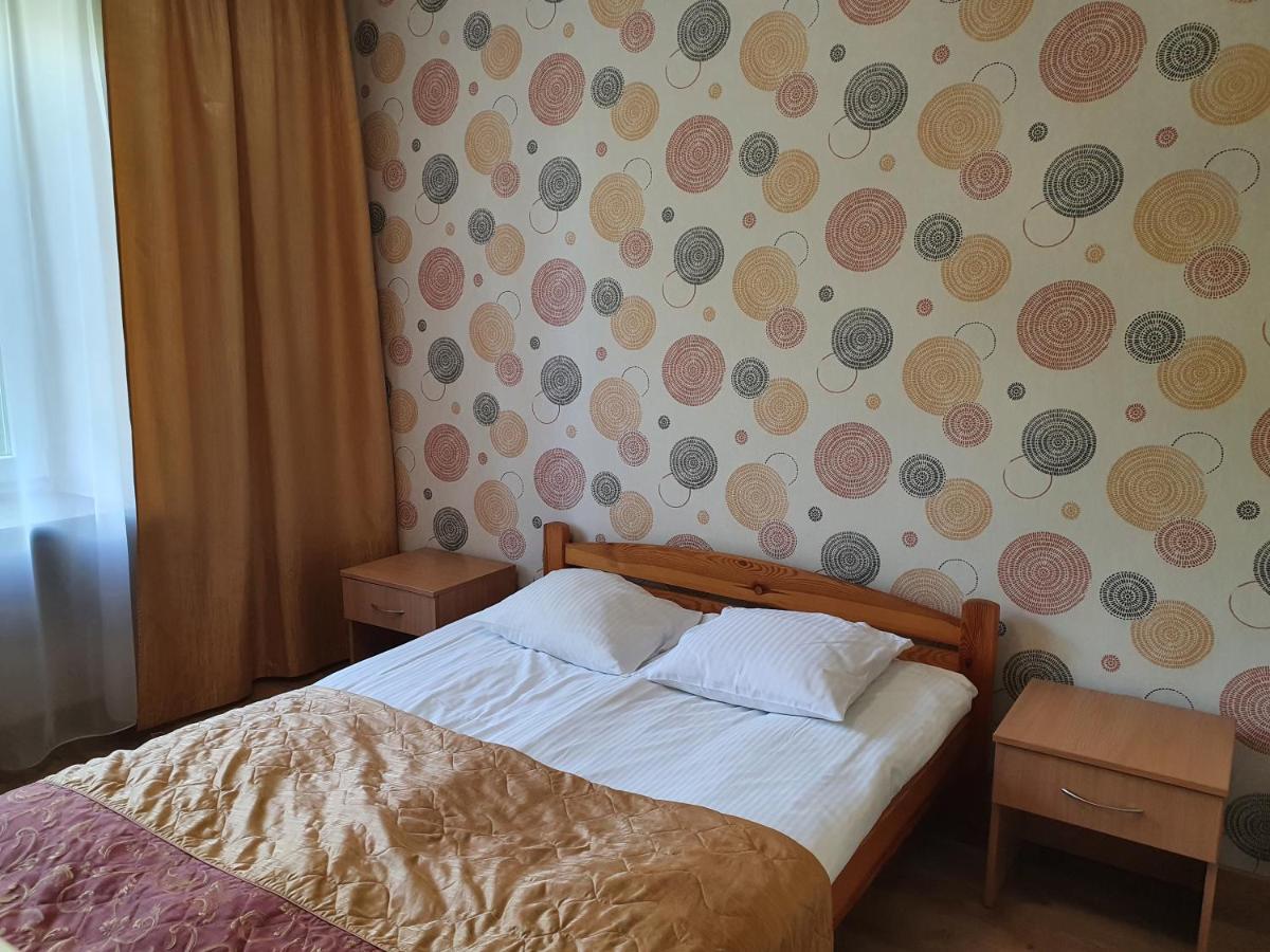 Iskra Hotel 2*