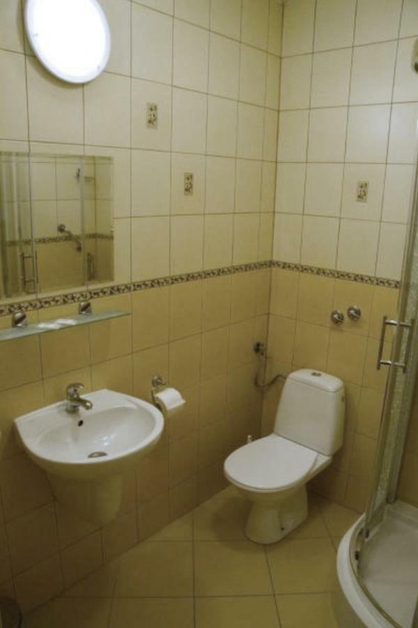 Hotel Iskra 2*