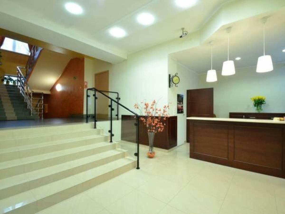 Iskra Hotel 2*